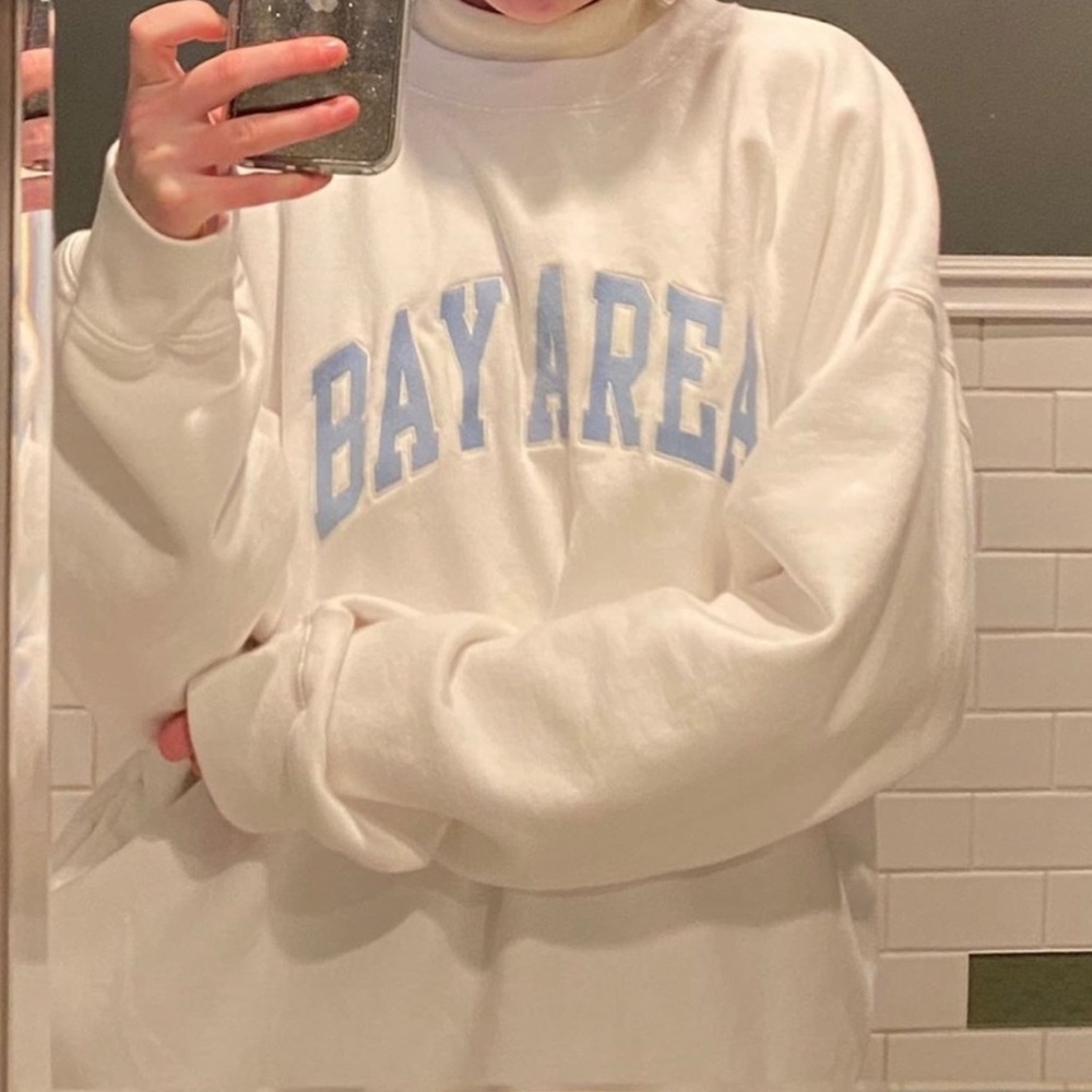 Brandy Melville Erica sweatshirt Bay Area